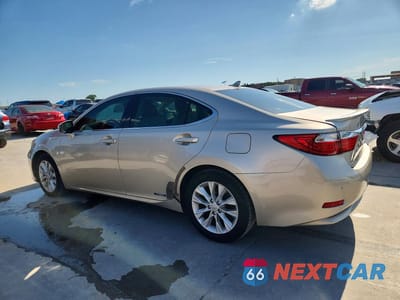Drugie zdjęcie samochodu z przodu: 2014 LEXUS ES 300H VIN:JTHBW1GGXE2055890 - miniatura