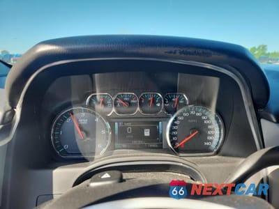 Zdjęcie 9 z 13 samochodu: 2018 CHEVROLET SUBURBAN K1500 LT VIN:1GNSKHKC7JR146375 - miniatura