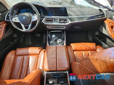 Zdjęcie 8 z 13 samochodu: 2019 BMW X7 XDRIVE40I VIN:5UXCW2C56KL086896 - miniatura