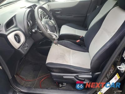 Zdjęcie 7 z 12 samochodu: 2012 TOYOTA YARIS 5-DOOR LE VIN:JTDKTUD39CD522960 - miniatura
