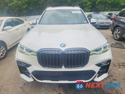 Piąte zdjęcie samochodu w środku: 2020 BMW X7 M50I VIN:5UXCX6C01L9B61451 - miniatura