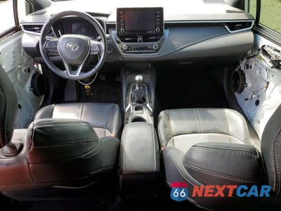 Zdjęcie 8 z 12 samochodu: 2021 TOYOTA COROLLA HATCHBACK XSE VIN:JTNA4MBEXM3107081 - miniatura