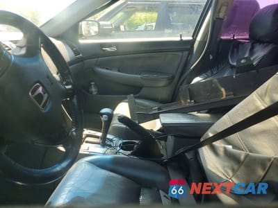 Zdjęcie 7 z 12 samochodu: 2005 HONDA ACCORD EX VIN:1HGCM66525A061747 - miniatura