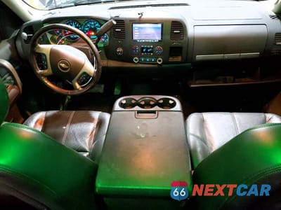 Zdjęcie 8 z 13 samochodu: 2007 CHEVROLET SILVERADO K1500 VIN:1GCFK19Y47Z549127 - miniatura