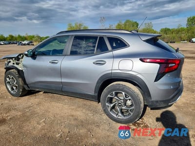 Drugie zdjęcie samochodu z przodu: 2025 CHEVROLET TRAX 1LT VIN:KL77LHEP9SC195122 - miniatura