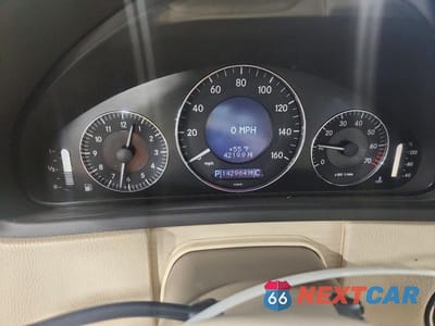 Zdjęcie 9 z 12 samochodu: 2009 MERCEDES-BENZ CLK 550 VIN:WDBTJ72H59F260795 - miniatura