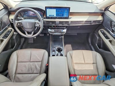 Zdjęcie 8 z 12 samochodu: 2023 LINCOLN CORSAIR RESERVE VIN:5LMCJ2DA7PUL12269 - miniatura
