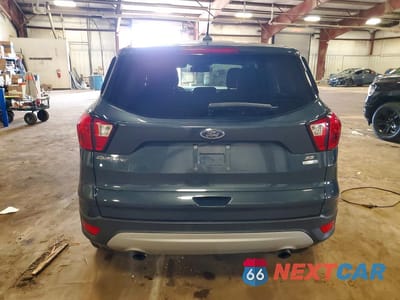 Zdjęcie 6 z 13 samochodu: 2019 FORD ESCAPE SE VIN:1FMCU9GD4KUC01387 - miniatura