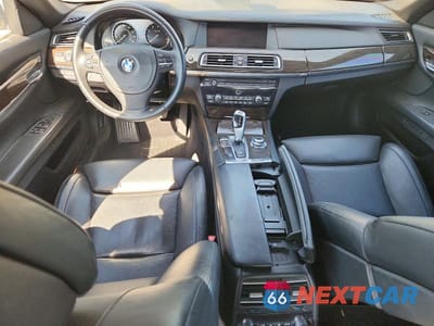 Zdjęcie 8 z 12 samochodu: 2011 BMW 750 I VIN:WBAKX6C56BC197110 - miniatura