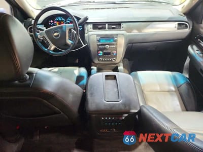 Zdjęcie 8 z 13 samochodu: 2007 CHEVROLET SUBURBAN K1500 VIN:3GNFK16347G303968 - miniatura