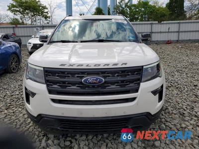 Piąte zdjęcie samochodu w środku: 2018 FORD EXPLORER SPORT VIN:1FM5K8GT0JGA22891 - miniatura