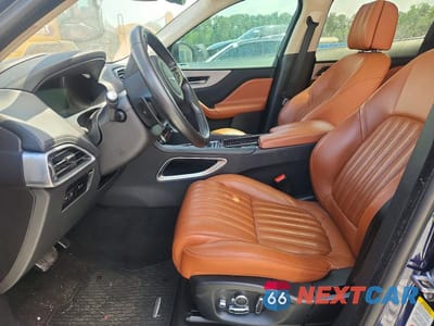 Zdjęcie 7 z 13 samochodu: 2019 JAGUAR F-PACE PORTFOLIO VIN:SADCN2GX4KA397811 - miniatura