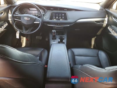 Zdjęcie 8 z 13 samochodu: 2022 CADILLAC XT4 PREMIUM LUXURY VIN:1GYFZDR44NF100095 - miniatura