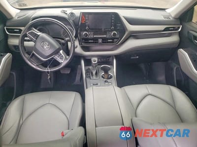 Zdjęcie 8 z 13 samochodu: 2022 TOYOTA HIGHLANDER XLE VIN:5TDGZRAH1NS550678 - miniatura