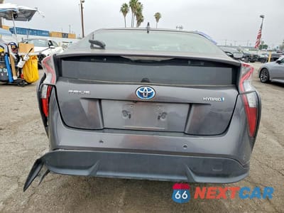Zdjęcie 6 z 12 samochodu: 2017 TOYOTA PRIUS THREE TOURING VIN:JTDKARFUXH3048331 - miniatura