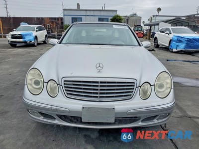 Piąte zdjęcie samochodu w środku: 2003 MERCEDES-BENZ E 320 VIN:WDBUF65J73A186217 - miniatura