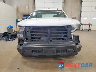 Piąte zdjęcie samochodu w środku: 2025 CHEVROLET SILVERADO K1500 VIN:1GCRKAEK9SZ258775 - miniatura