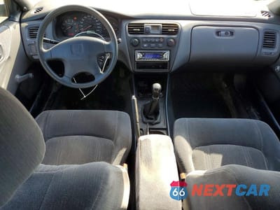 Zdjęcie 8 z 12 samochodu: 2000 HONDA ACCORD DX VIN:1HGCF8548YA803328 - miniatura