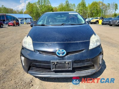 Piąte zdjęcie samochodu w środku: 2012 TOYOTA PRIUS TWO VIN:JTDKN3DU5C1549801 - miniatura
