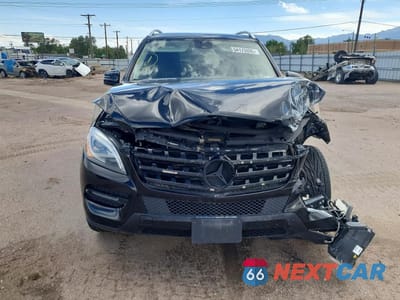 Piąte zdjęcie samochodu w środku: 2015 MERCEDES-BENZ ML 250 BLUETEC VIN:4JGDA0EB7FA473420 - miniatura