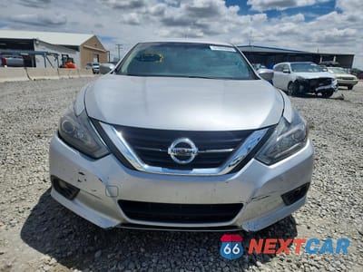 Piąte zdjęcie samochodu w środku: 2016 NISSAN ALTIMA 2.5 SR VIN:1N4AL3AP1GC177423 - miniatura