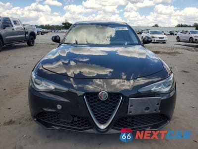 Piąte zdjęcie samochodu w środku: 2018 ALFA ROMEO GIULIA TI Q4 VIN:ZARFAEEN9J7563779 - miniatura