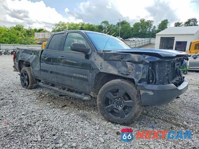 Czwarte zdjęcie samochodu z boku: 2016 CHEVROLET SILVERADO K1500 VIN:1GCVKNEH8GZ194990 - miniatura
