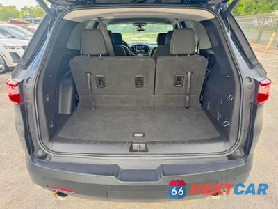 Zdjęcie 6 z 15 samochodu: 2021 CHEVROLET TRAVERSE LT VIN:1GNERGKW7MJ168621 - miniatura
