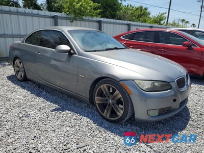 Czwarte zdjęcie samochodu z boku: 2009 BMW 335 I VIN:WBAWL73599P181036 - miniatura