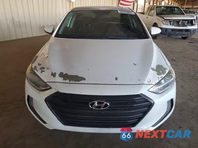 Piąte zdjęcie samochodu w środku: 2018 HYUNDAI ELANTRA VALUE EDITION VIN:5NPD84LFXJH287515 - miniatura