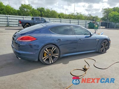 Trzecie zdjęcie samochodu z tyłu: 2011 PORSCHE PANAMERA 2 VIN:WP0AA2A7XBL011680 - miniatura