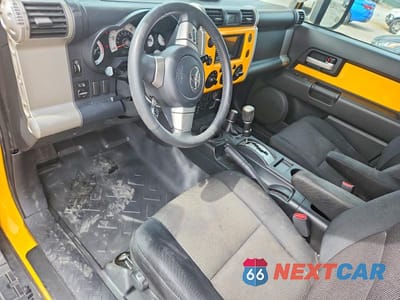 Zdjęcie 8 z 13 samochodu: 2007 TOYOTA FJ CRUISER BASE VIN:JTEBU11F370078042 - miniatura