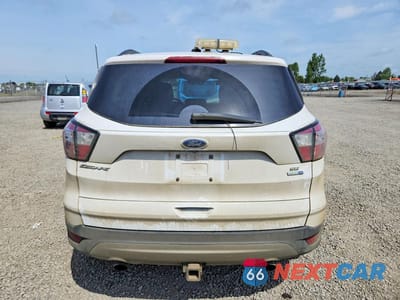 Zdjęcie 6 z 13 samochodu: 2018 FORD ESCAPE SE VIN:1FMCU9GD6JUC60603 - miniatura
