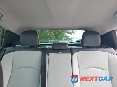Zdjęcie 10 z 14 samochodu: 2018 TOYOTA PRIUS FOUR TOURING VIN:JTDKARFU1J3547993 - miniatura