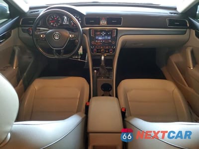 Zdjęcie 8 z 12 samochodu: 2017 VOLKSWAGEN PASSAT R-LINE VIN:1VWDT7A37HC000689 - miniatura