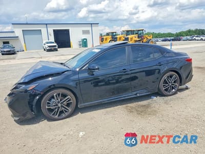 2026 TOYOTA CAMRY XSE 4T1DAACK9TU739913 - główne zdjęcie licytacji z USA - miniatura