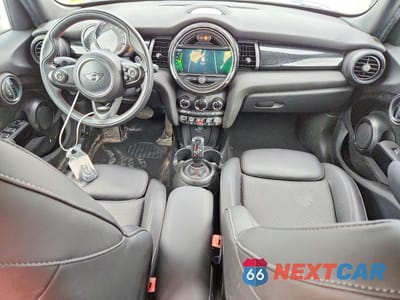 Zdjęcie 8 z 13 samochodu: 2020 MINI COOPER VIN:WMWXU9C06L2M39700 - miniatura
