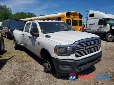 Czwarte zdjęcie samochodu z boku: 2023 RAM 3500 TRADESMAN VIN:3C63RRGL8PG509502 - miniatura