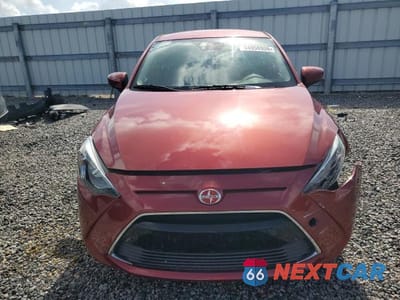 Piąte zdjęcie samochodu w środku: 2016 SCION IA BASE VIN:3MYDLBZV4GY113325 - miniatura
