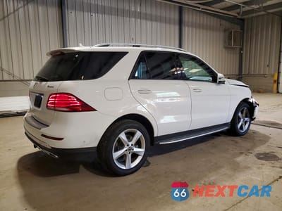 Trzecie zdjęcie samochodu z tyłu: 2017 MERCEDES-BENZ GLE 350 4MATIC VIN:4JGDA5HBXHA915568 - miniatura