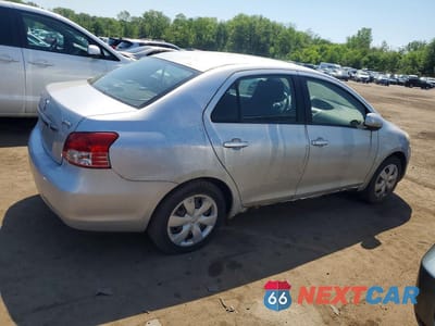 Trzecie zdjęcie samochodu z tyłu: 2008 TOYOTA YARIS BASE VIN:JTDBT923184031158 - miniatura