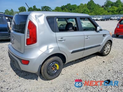 Trzecie zdjęcie samochodu z tyłu: 2013 KIA SOUL BASE VIN:KNDJT2A57D7639314 - miniatura