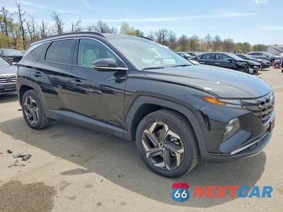 Czwarte zdjęcie samochodu z boku: 2024 HYUNDAI TUCSON LIMITED VIN:5NMJECDE6RH396607 - miniatura