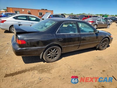 Trzecie zdjęcie samochodu z tyłu: 1998 TOYOTA CAMRY LE V6 VIN:4T1BF28K7WU053476 - miniatura
