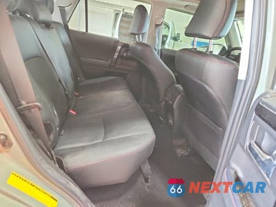 Zdjęcie 10 z 12 samochodu: 2022 TOYOTA 4 RUNNER VIN:JTERU5JR1N6070497 - miniatura