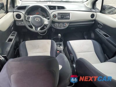 Zdjęcie 8 z 12 samochodu: 2012 TOYOTA YARIS 5-DOOR LE VIN:JTDKTUD39CD522960 - miniatura