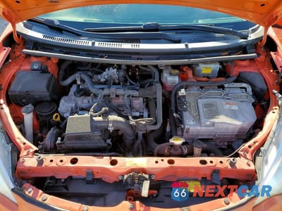 Zdjęcie 12 z 13 samochodu: 2013 TOYOTA PRIUS C TWO VIN:JTDKDTB37D1058354 - miniatura