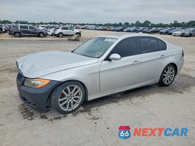2006 BMW 330 I WBAVB33556KS33455 - główne zdjęcie licytacji z USA - miniatura