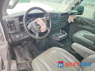 Zdjęcie 8 z 14 samochodu: 2023 CHEVROLET EXPRESS G2500 VIN:1GCWGAFP6P1155107 - miniatura