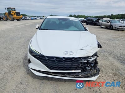 Piąte zdjęcie samochodu w środku: 2023 HYUNDAI ELANTRA SEL VIN:5NPLM4AG2PH105804 - miniatura